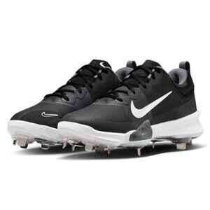 Nike Men's Black and White Athletic Cleats